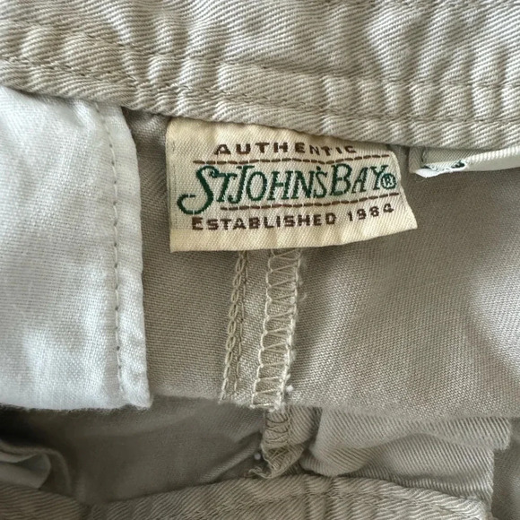 St Johns Bay Womens Size 8 Tan Bermuda Shorts 100% Cotton - Picture 5 of 5